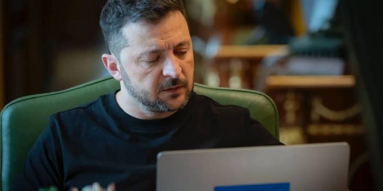 Zełenski rozmawiał z Alijewem w obliczu napięcia między Baku a Moskwą: Ukraina poparła Azerbejdżan po śmierciach w Jekaterynburgu i przemocy służb.