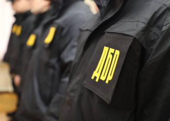 DBR zatrzymało żołnierza, który sprzedawał fałszywe zaświadczenia o niepełnosprawności za 7000 dolarów, by uniknąć służby i wyjechać za granicę.