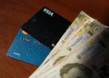 Otwarty banking na Ukrainie ruszy w sierpniu 2025 roku, wprowadzając nowe standardy wymiany danych bankowych za pośrednictwem jednolitego API.