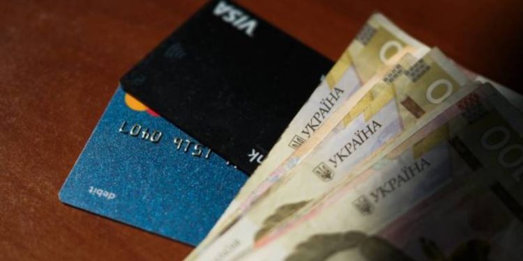 Otwarty banking na Ukrainie ruszy w sierpniu 2025 roku, wprowadzając nowe standardy wymiany danych bankowych za pośrednictwem jednolitego API.