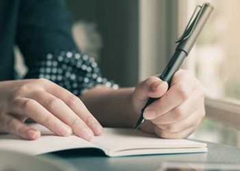 Jak poprawnie napisać: morzna czy można? Sprawdź, która forma jest poprawna i dlaczego druga jest częstym błędem językowym.