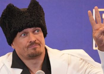 Ołeksandr Usyk uciszył zgiełk na konferencji prasowej frazą Don’t push the horses. Co ona oznacza, dlaczego obcokrajowcy jej nie zrozumieli i kto wymyślił mema.