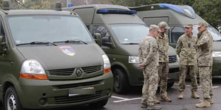 W Połtawie grupa cywilów zablokowała autobus ze zmobilizowanymi. Część osób podlegających obowiązkowi wojskowemu uciekła. Sprawa została przekazana do SBU i Państwowego Biura Śledczego.