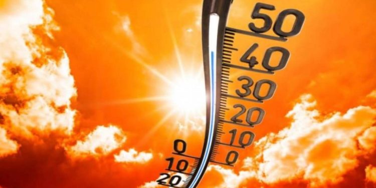 Na Ukrainie prognozuje się anomalne upały do +40°C po krótkim ochłodzeniu. Synoptycy poinformowali, kiedy spodziewany jest najwyższy szczyt temperatur.