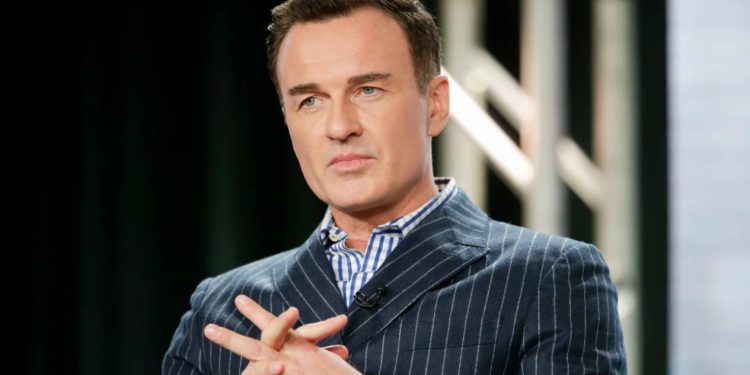 Zmarł aktor Julian McMahon, gwiazda seriali „Czarodziejki” i „Bez skazy”, miał 56 lat. Przyczyną śmierci był rak.