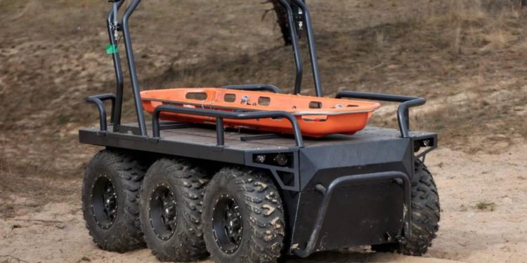 Na froncie w Ukrainie pojawił się robot Ratel H, który transportuje ładunki do 1,5 tony, ewakuuje rannych i działa w nocy — opracowanie Brave1 zmienia zasady walki.