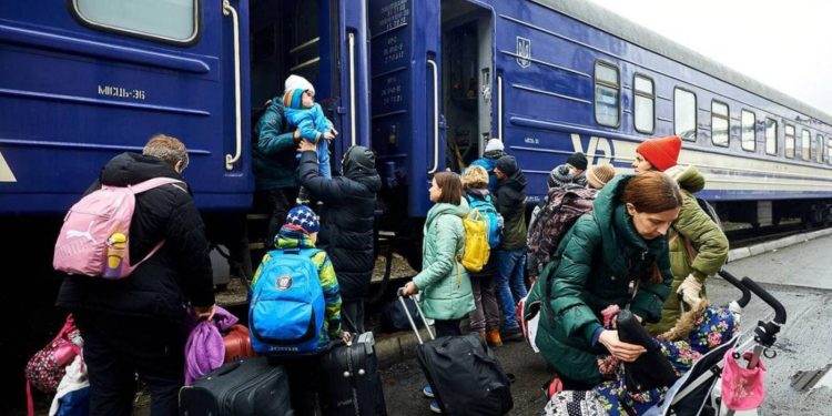 Co oznacza sen o ewakuacji: sprawdź, jak interpretować sen o ucieczce, ratunku, pożarze lub katastrofie. Szczegółowa analiza znaczeń snu.