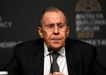 Siergiej Ławrow skomentował oświadczenie Trumpa o 50-dniowym terminie zawieszenia broni na Ukrainie, podkreślając wpływ sankcji na Europę oraz krytykując stanowisko Zachodu.