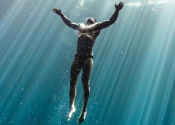 Chorwacki freediver Vitomir Maričić ustanowił rekord Guinnessa: wstrzymał oddech pod wodą na 29 minut i 3 sekundy po wdechu czystego tlenu.