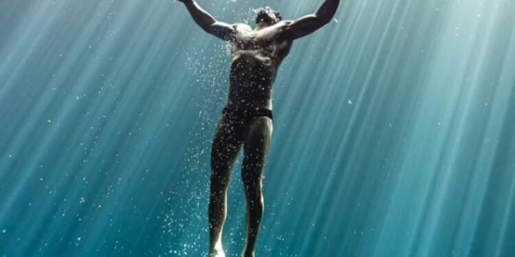 Chorwacki freediver Vitomir Maričić ustanowił rekord Guinnessa: wstrzymał oddech pod wodą na 29 minut i 3 sekundy po wdechu czystego tlenu.