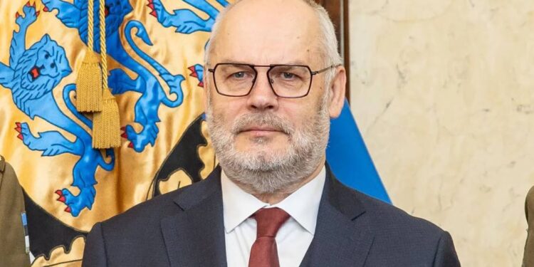 Prezydent Estonii wezwał do przyspieszenia rozwoju systemów przeciwdziałania dronom po wybuchu nieznanego drona uderzeniowego w powiecie Tartu.