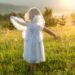 Dowiedz się, kiedy obchodzony jest Dzień Anioła Pelagii, znaczenie imienia, tradycje oraz najlepsze pomysły na życzenia w wierszach i prozie.