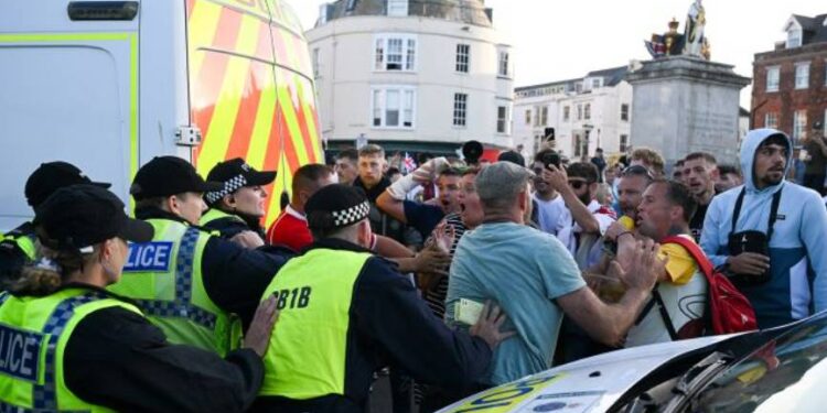 W Londynie zatrzymano 466 uczestników protestu przeciwko zakazowi Palestine Action, uznanej za organizację terrorystyczną. Kolejne 8 osób aresztowano za inne wykroczenia.