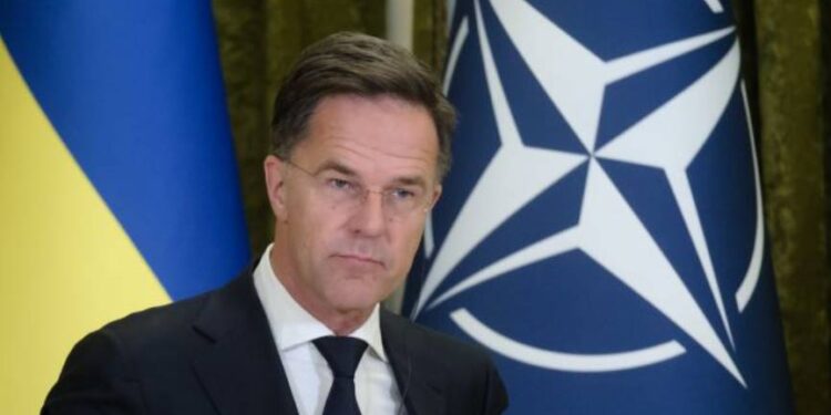 NATO potwierdza ścisłą koordynację z Polską po wybuchu rosyjskiego drona w województwie lubelskim, podkreślając gotowość do wspólnej reakcji.
