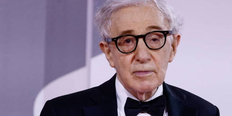 Woody Allen odpowiedział na krytykę związaną z jego udziałem w Moskiewskim Tygodniu Kina, nazywając kontakty artystyczne niezależnymi od polityki.