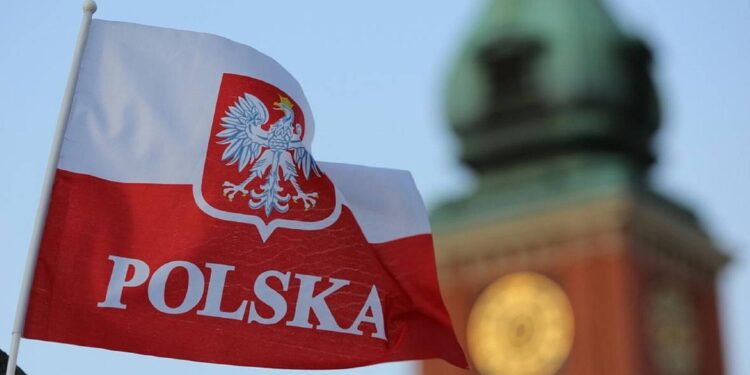 Polska przekazała Rosji notę protestacyjną w związku z upadkiem i eksplozją rosyjskiego drona w województwie lubelskim, domagając się wyjaśnień i zakończenia prowokacji.