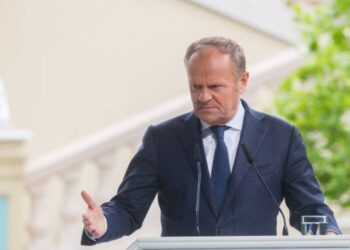 Tusk: negocjacje pokojowe w sprawie Ukrainy są wciąż dalekie, USA dołączają do gwarancji bezpieczeństwa, planowane jest spotkanie koalicji zdecydowanych w Paryżu