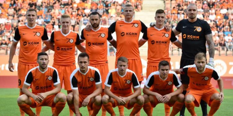 Zagłębie Lubin vs Lechia Gdańsk 15.08.2025 w Ekstraklasie 2025/26 – prognozy, transmisje i zapowiedź emocjonującego meczu w Lubinie.
