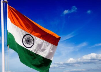 Trump zapowiedział możliwe podwyższenie ceł na import z Indii z powodu zakupu rosyjskiej ropy i wysokich barier handlowych stosowanych przez Indie.
