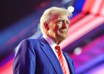 Trump przypuszcza, że Putin zgodzi się na negocjacje w sprawie wymiany terytoriów; planowany jest szczyt z Zełenskim w celu omówienia zawieszenia broni