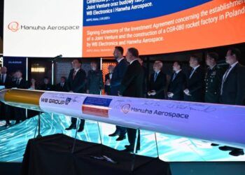 Polska i Korea Południowa uruchamiają wspólną produkcję rakiet CGR-080 dla Homar-K. Nowa fabryka w Polsce stworzy 250 miejsc pracy i rozpocznie działalność do 2028 roku.