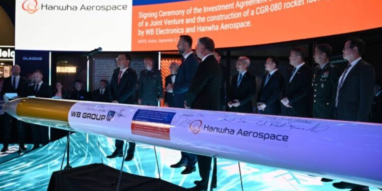 Polska i Korea Południowa uruchamiają wspólną produkcję rakiet CGR-080 dla Homar-K. Nowa fabryka w Polsce stworzy 250 miejsc pracy i rozpocznie działalność do 2028 roku.