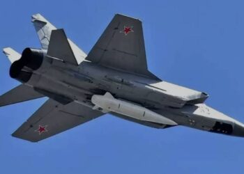 Moskwa oświadczyła, że jej myśliwce MiG-31 nie naruszyły przestrzeni powietrznej Estonii, a przelot odbył się nad wodami neutralnymi Morza Bałtyckiego zgodnie z międzynarodowymi zasadami.