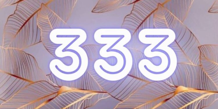 Liczba anioła 333 to znak duchowego wsparcia i równowagi. Dowiedz się, co oznacza 333 w numerologii, miłości i codziennym życiu.