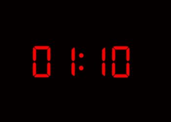 Dowiedz się, co oznacza liczba 01:10 na zegarze, dlaczego często ją widzisz i jaką interpretację proponują numerolodzy.
