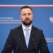 Minister obrony Polski ostrzegł, że przyzwyczajenie się do wojny w Ukrainie będzie największym zwycięstwem Rosji i podkreślił znaczenie wsparcia bezpieczeństwa Polski.