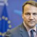 Sikorski: Polska nie planuje zrywać stosunków dyplomatycznych z Rosją mimo incydentu z dronami. Minister wezwał do jedności Zachodu i wsparcia Ukrainy.