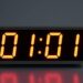 Dowiedz się, co oznacza 01:01 na zegarze w numerologii. Symbolika lustrzanych liczb, ich wpływ na miłość, pracę i rozwój duchowy.