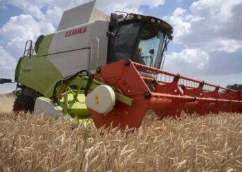 Greccy rolnicy wyłudzili ponad 22 mln euro dotacji UE, fałszując dokumenty. UE ukarała Grecję grzywną 392 mln euro za nadużycia w OPEKEPE.