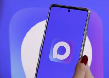 W Rosji uruchomiono narodowy komunikator Max: obowiązkowa instalacja na telefonach, użycie w szkołach i na okupowanych terenach, skandal związany z kontrolą.