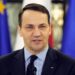 Radosław Sikorski skomentował atak na konsulat Polski w Brukseli, wiążąc go z polityką Warszawy wobec nielegalnej migracji.