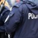 W Olsztynie zatrzymano 19-latka z bronią i materiałami wybuchowymi. Śledztwo dotyczy przygotowań do zamachu na szkoły i wydarzenia publiczne.