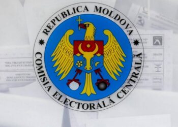 Rosja stara się wpłynąć na wybory w Mołdawii za pośrednictwem pseudoobserwatorów o wątpliwej przeszłości, powiązanych z Kremlem i fałszywymi referendami.