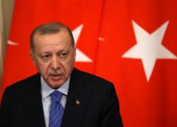 Turcja ogłosiła gotowość do zorganizowania spotkania Donalda Trumpa i Władimira Putina po fiasku rozmów w Budapeszcie — poinformował Recep Tayyip Erdoğan.