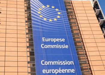 Komisja Europejska pozywa Polskę do Trybunału UE za niewywiązanie się z obowiązku przedłożenia zaktualizowanego krajowego planu energetyczno-klimatycznego.