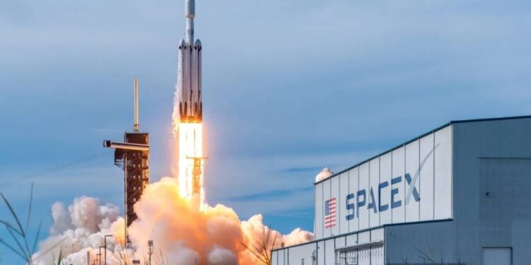 Dokumenty sądowe potwierdziły bezpośrednie inwestycje z Chin w SpaceX, co wywołało obawy w USA ze względu na rolę spółki w projektach wojskowych.