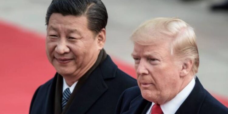 USA i Chiny wprowadziły wzajemne opłaty portowe, zaostrzając trwający konflikt handlowy. Waszyngton przygotowuje 100-procentową taryfę, a Pekin odpowiada nowymi ograniczeniami.