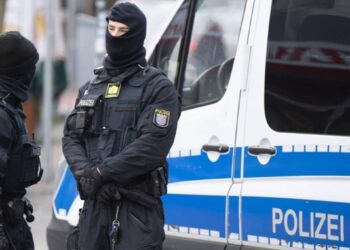 W Niemczech aresztowano trzech domniemanych członków Hamasu planujących ataki na instytucje żydowskie. Zabezpieczono broń i setki nabojów.