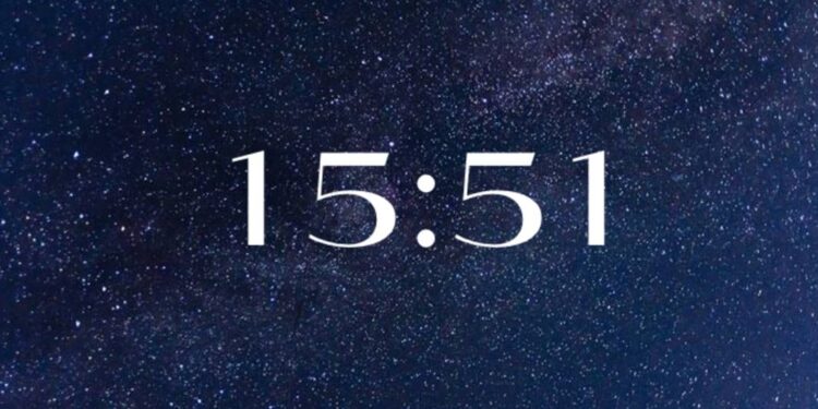 Dowiedz się, co oznacza liczba 15:51 na zegarze: interpretacja lustrzanych cyfr, numerologia, anielskie przesłania i ich wpływ na życie.