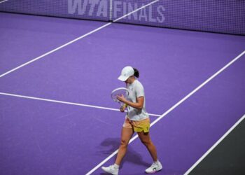 Iga Świątek zagra z Amandą Anisimovą w drugiej rundzie WTA Finals 2025. Mecz 5 listopada o 16:30. Sprawdź, gdzie oglądać transmisję online w Polsce.