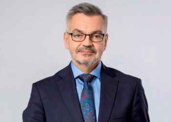 W Petersburgu zaatakowano ambasadora Polski Krzysztofa Krajewskiego podczas wizyty na polskiej mszy. Dyplomata nie odniósł poważnych obrażeń.