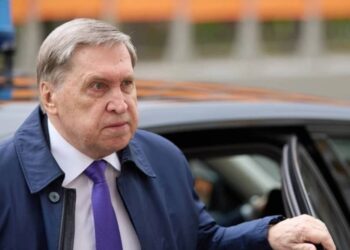 Jurij Uszakow skomentował przecieki dotyczące rozmów z Vitkoffem, zaprzeczył udziałowi Rosji w podsłuchiwaniu i poinformował o nadchodzącej wizycie specjalnego wysłannika w Moskwie.