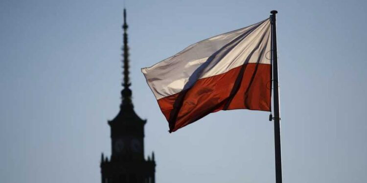 Pięć osób w Polsce oskarżono o działania dywersyjne na rzecz Federacji Rosyjskiej oraz przygotowanie paczek wybuchowych do Europy i Ameryki Północnej.