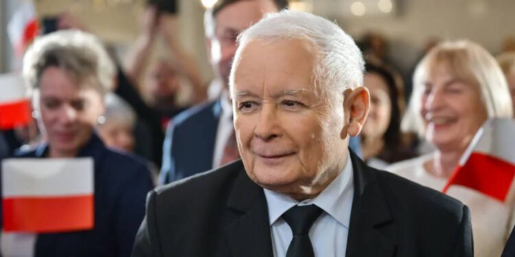 PiS planuje budowę nowego portu morskiego Port Haller pod Gdańskiem dla rozwoju gospodarki i strategicznego znaczenia dla bezpieczeństwa kraju.