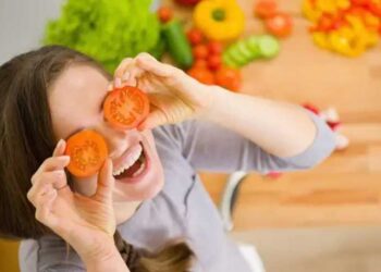 Produkty, które zwiększają serotoninę i dopaminę przez jelita, pomagają poprawić nastrój i naturalnie odczuć szczęście.