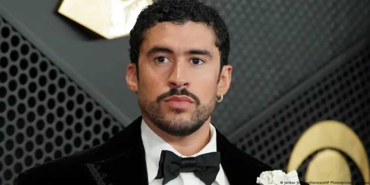 Bad Bunny otrzymał Grammy 2026 za najlepszy album roku Debi Tirar Mas Fotos. Kendrick Lamar został najbardziej utytułowanym raperem w historii nagrody.